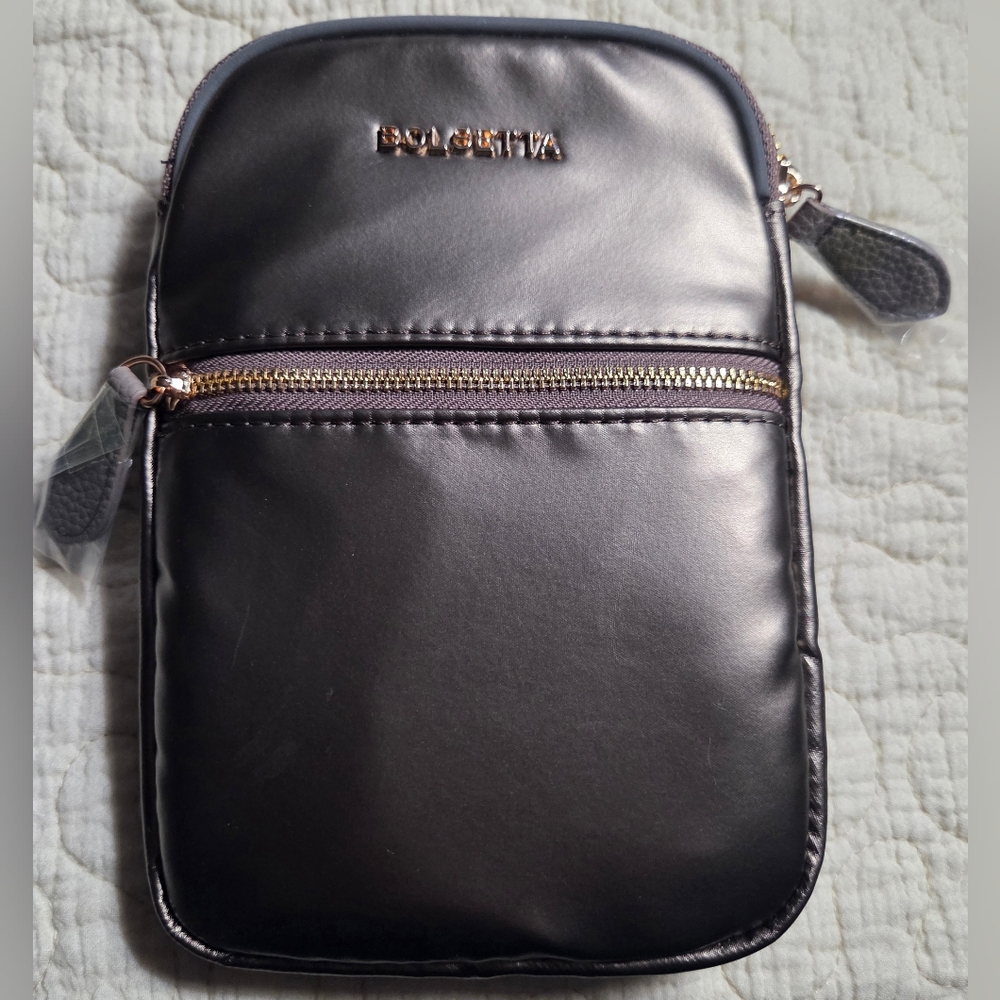 Bolsetta Silver Magnetic RFID Travel Pouch New